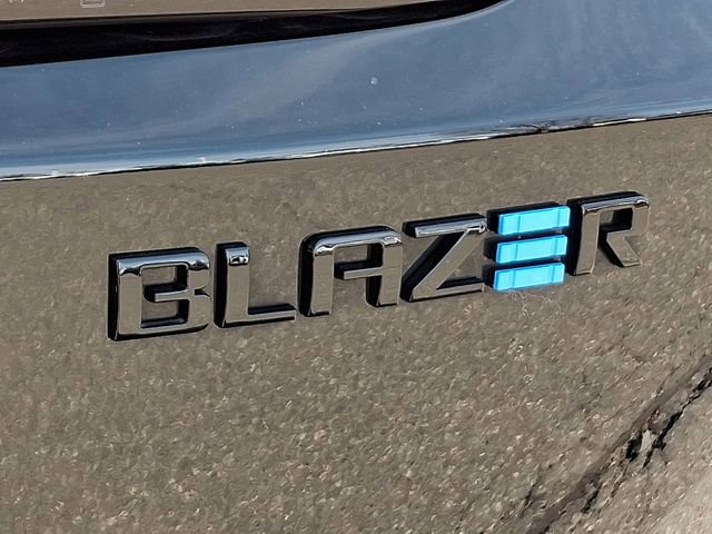 Used 2024 Chevrolet Blazer EV RS image 33