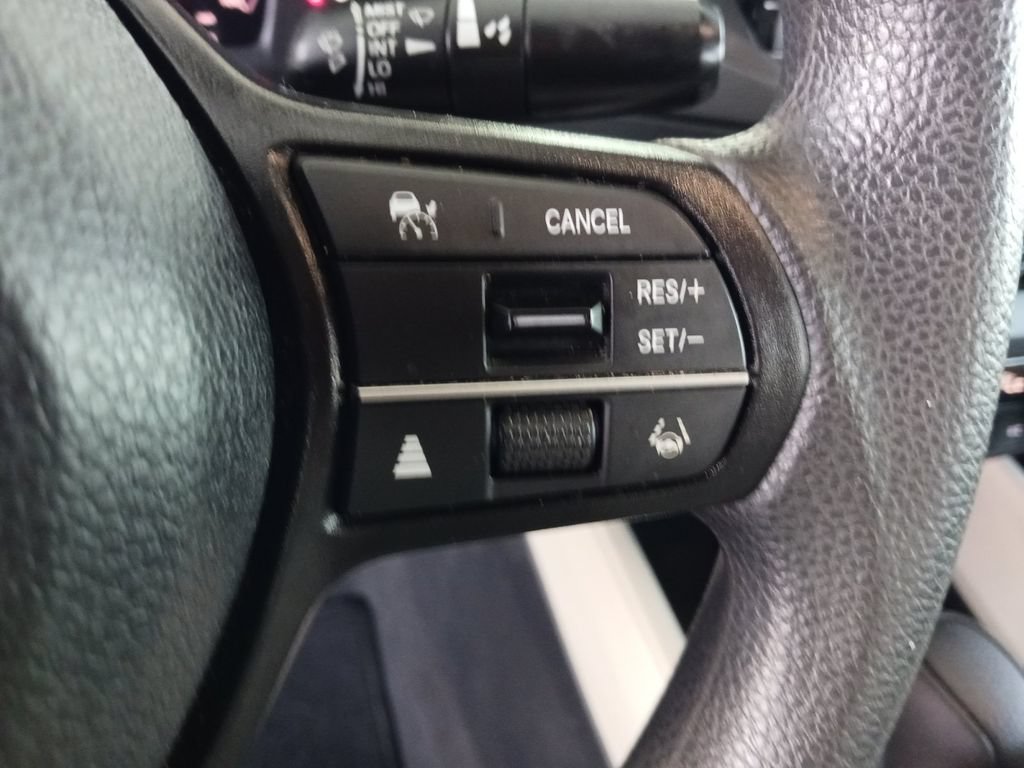 Used 2023 Honda Accord EX image 31
