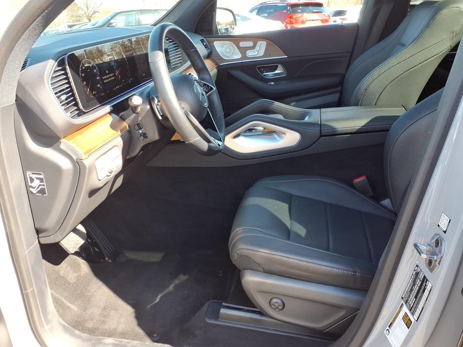 Certified 2025 Mercedes-Benz GLE 450 4MATIC image 11