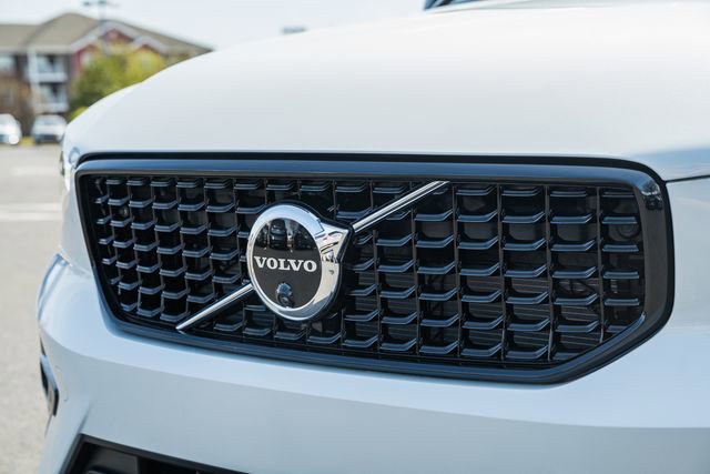 New 2026 Volvo XC40 B5 Plus w/ Climate Package image 12