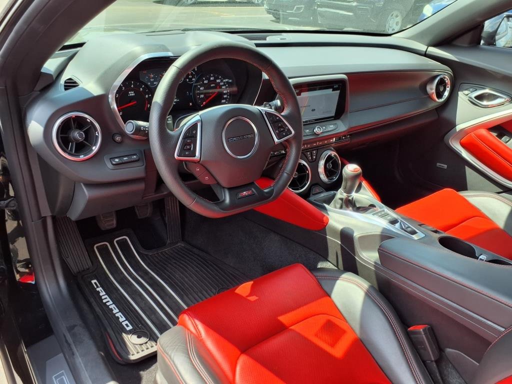 Used 2016 Chevrolet Camaro SS image 11