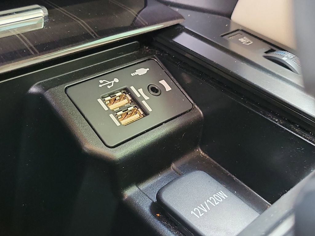 Used 2023 Lexus GX 460 Luxury w/ Accessory Package image 26