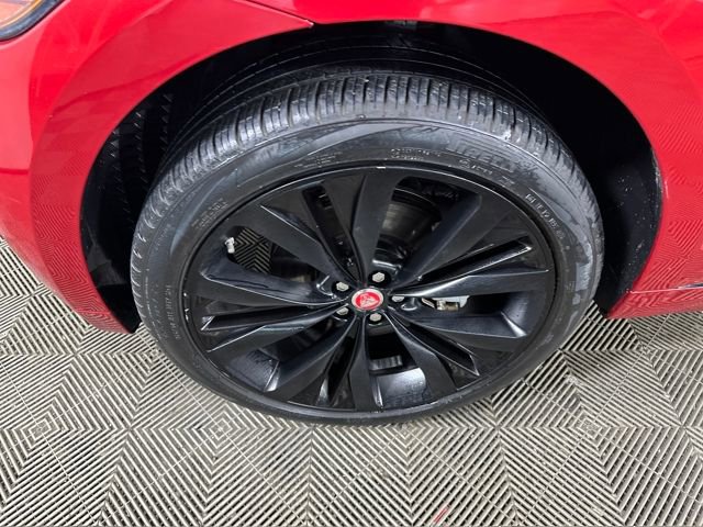 Used 2019 Jaguar F-PACE R-Sport image 10