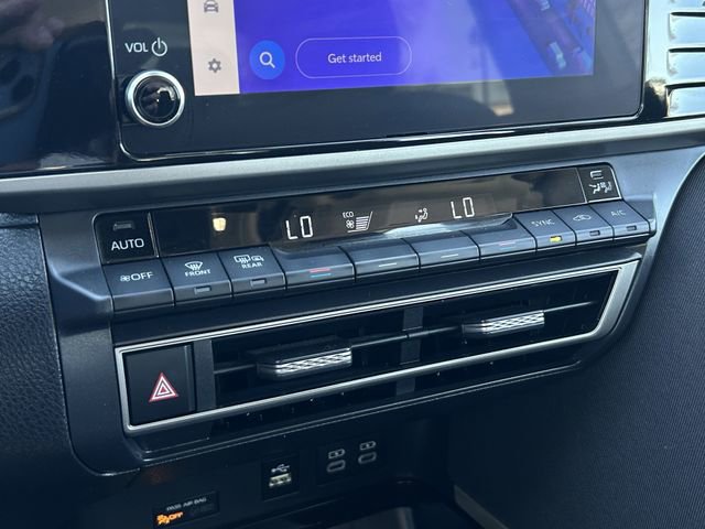 Used 2025 Toyota Camry LE image 19