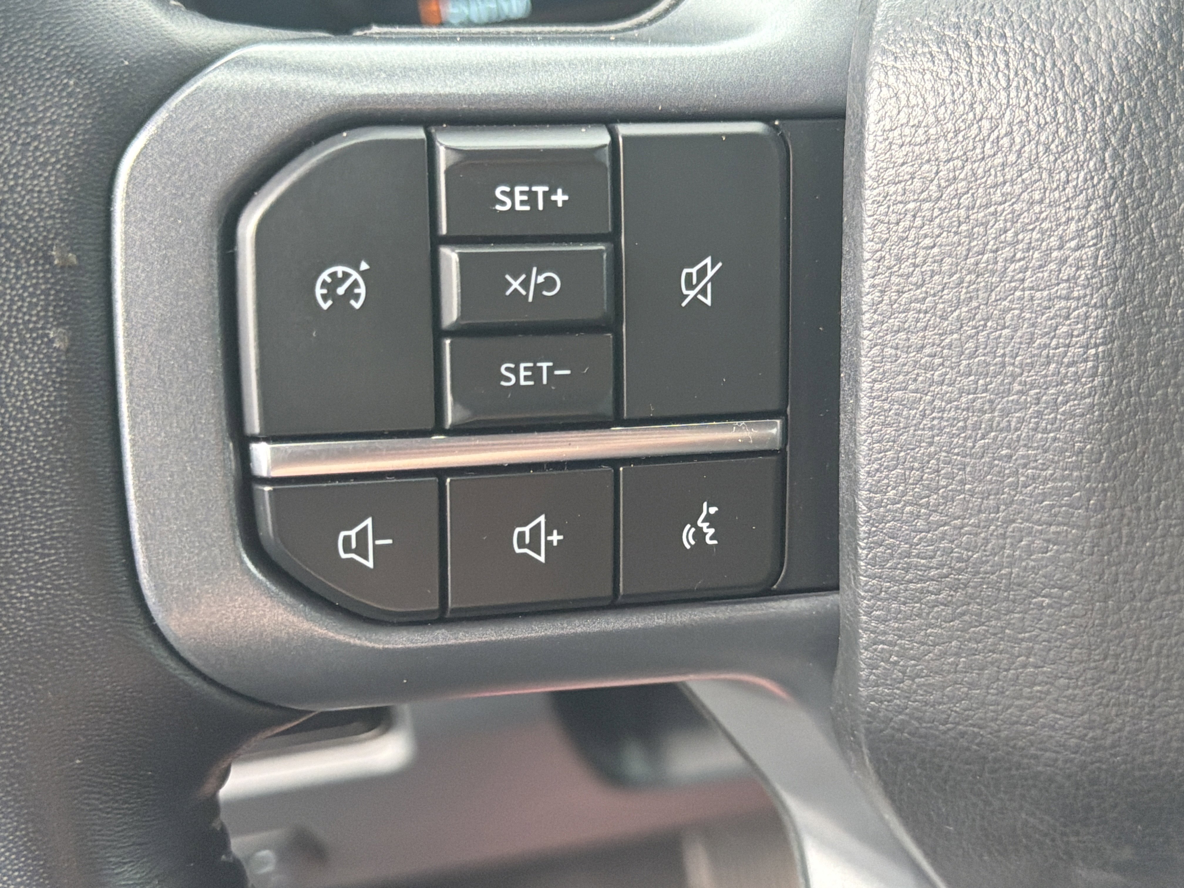 Used 2024 Ford F350 Lariat w/ Camper Package image 18