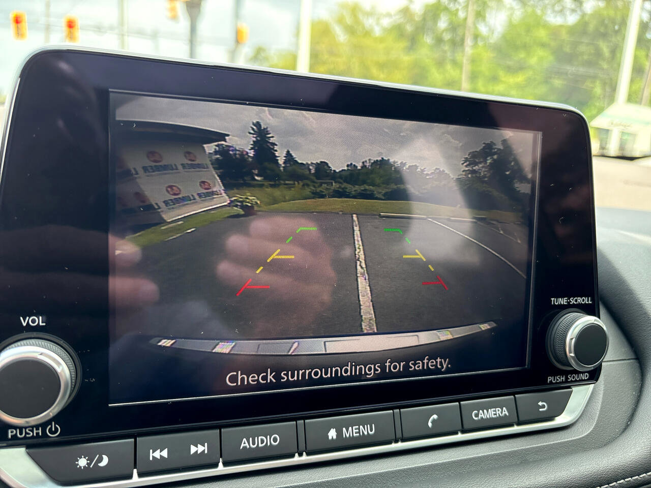 Used 2022 Nissan Rogue SV w/ SV Premium Package image 21