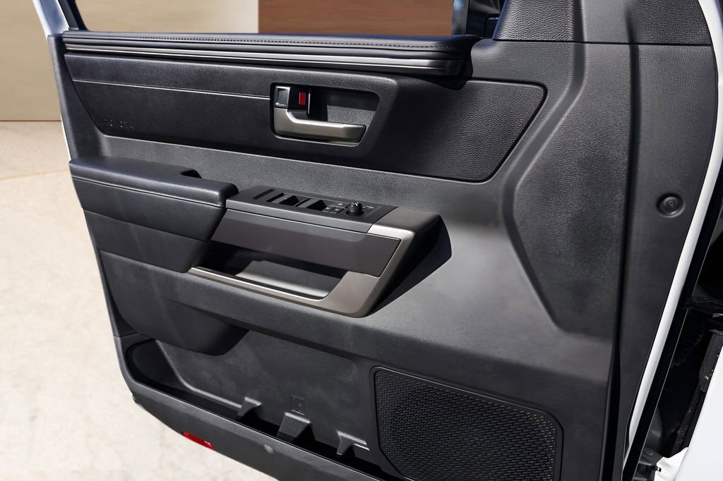 Used 2025 Toyota Sequoia SR5 image 23