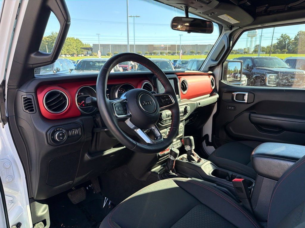 Used 2020 Jeep Gladiator Rubicon w/ Cold Weather Group AWD/4WD image 14
