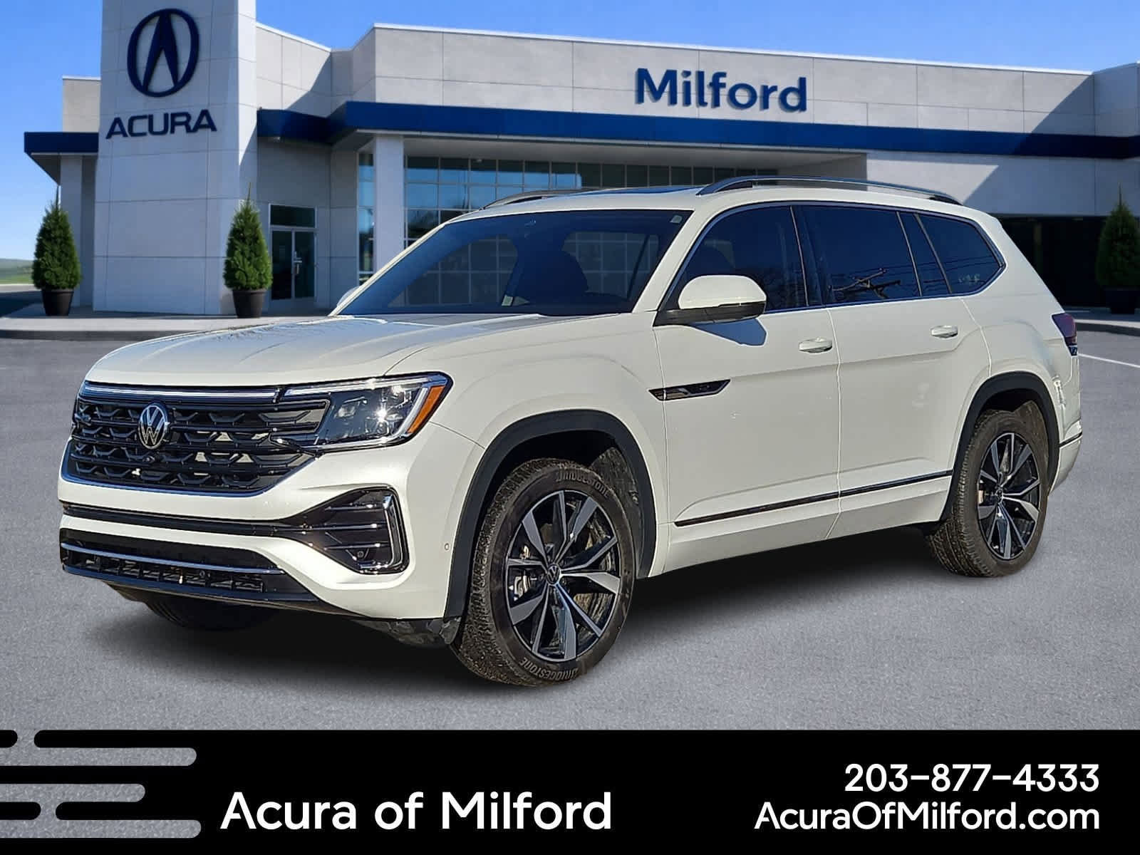 Used 2025 Volkswagen Atlas SEL Premium R-Line image 1