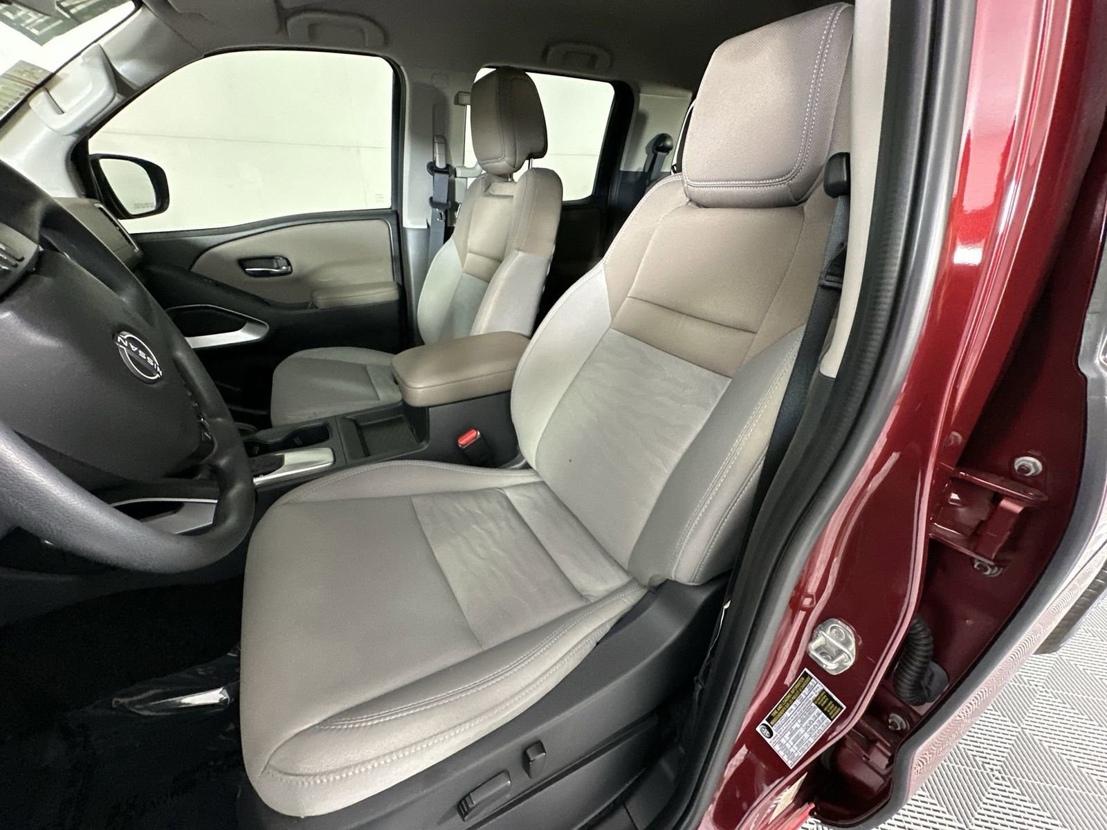 Used 2023 Nissan Frontier SV w/ Technology Package RWD image 11