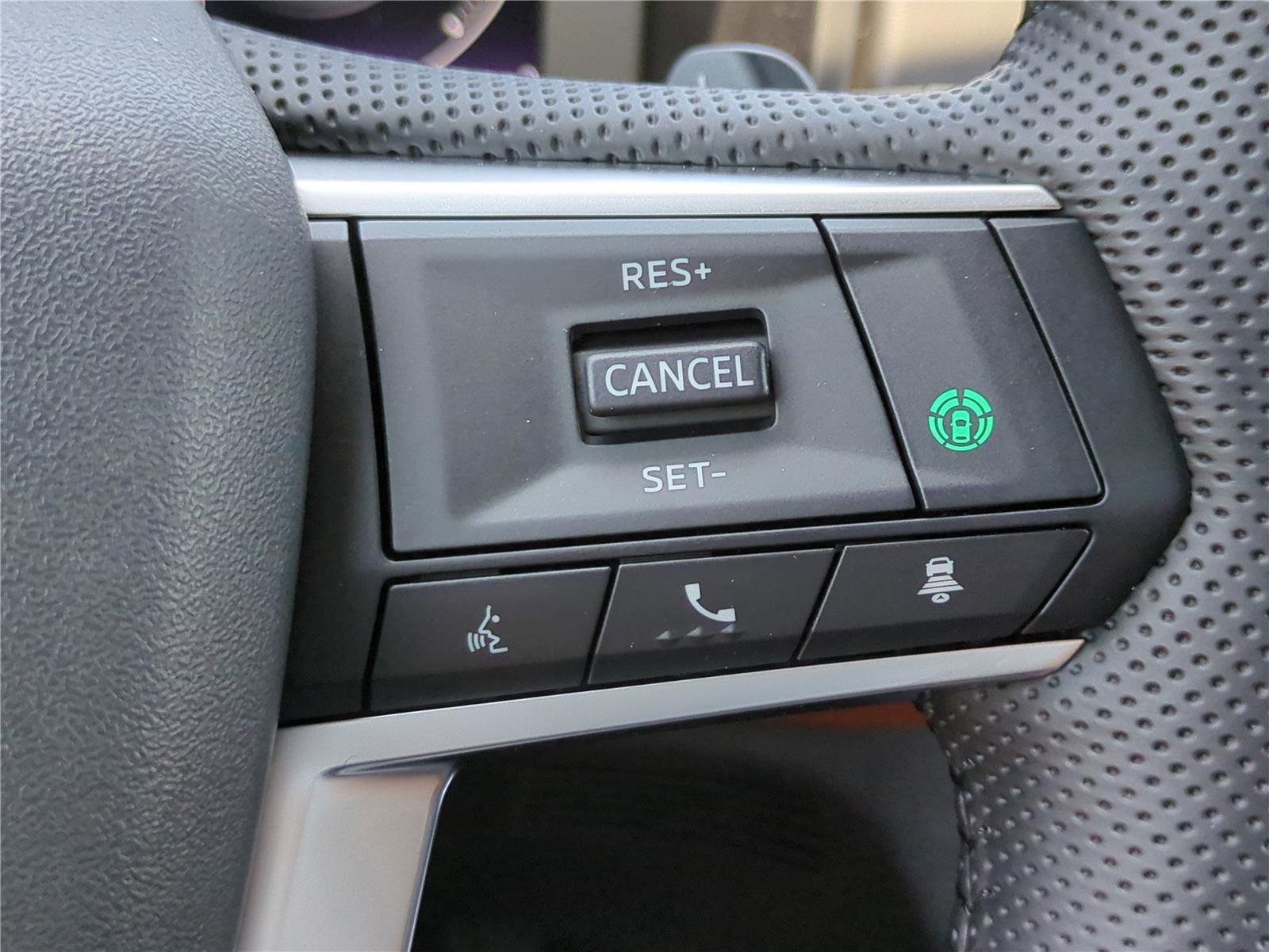New 2025 Mitsubishi Outlander SEL image 32