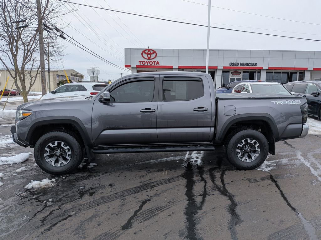 Used 2021 Toyota Tacoma TRD Off-Road image 4