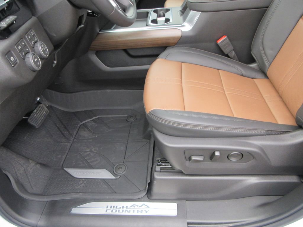 New 2026 Chevrolet Silverado 3500 High Country w/ High Country Premium Package image 23