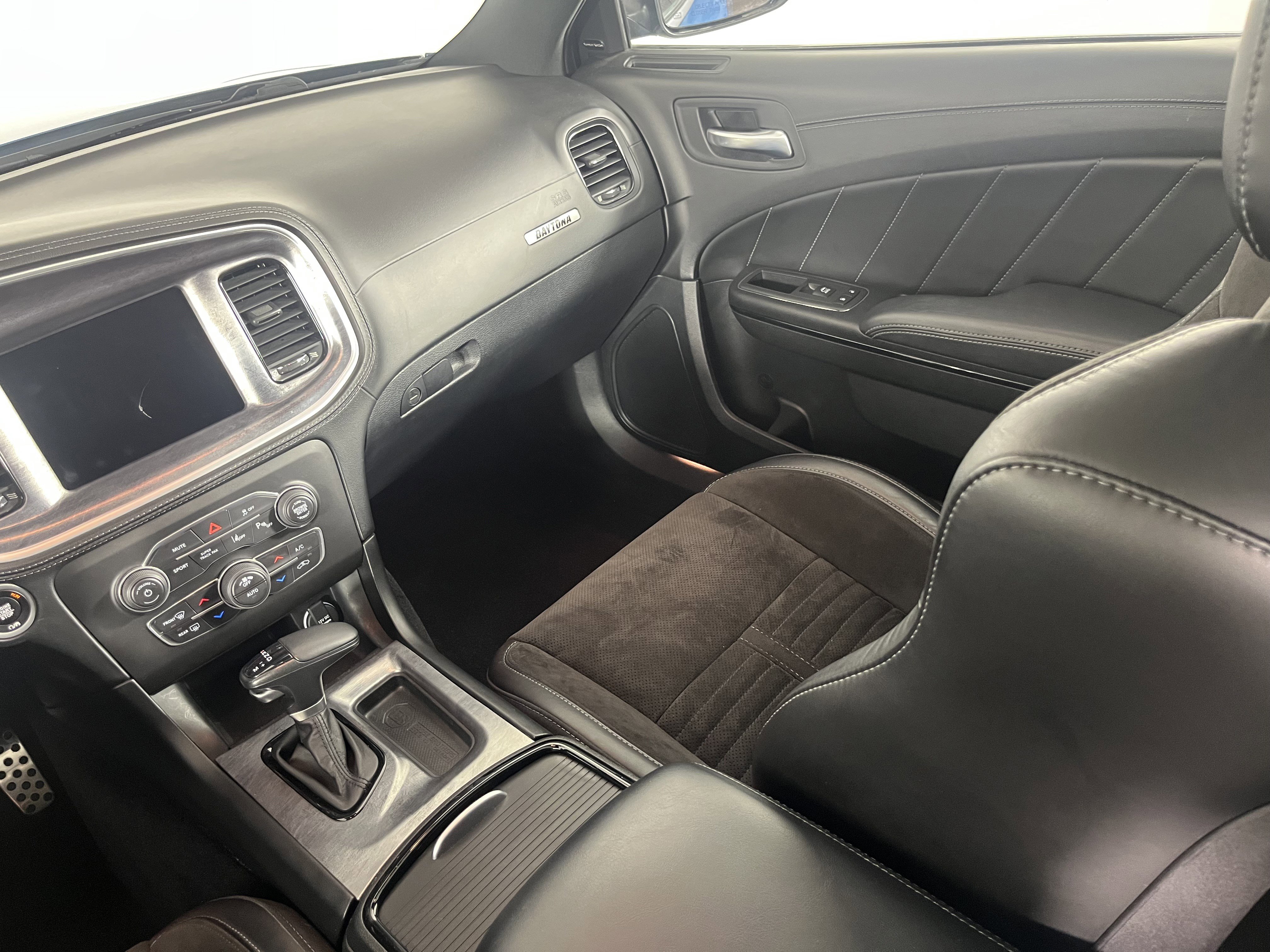 Used 2022 Dodge Charger R/T w/ Daytona Edition Group image 11