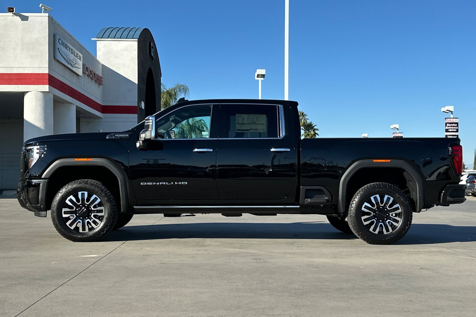 New 2026 GMC Sierra 2500 Denali Ultimate w/ Max Trailering Package image 3