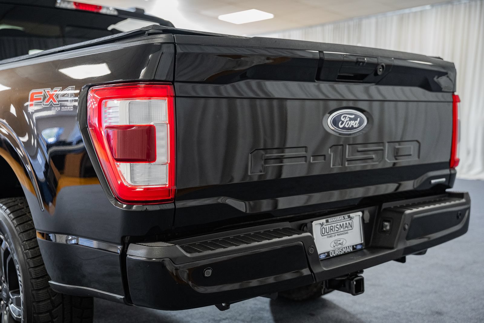 Used 2023 Ford F150 Lariat w/ Equipment Group 502A High AWD/4WD image 5
