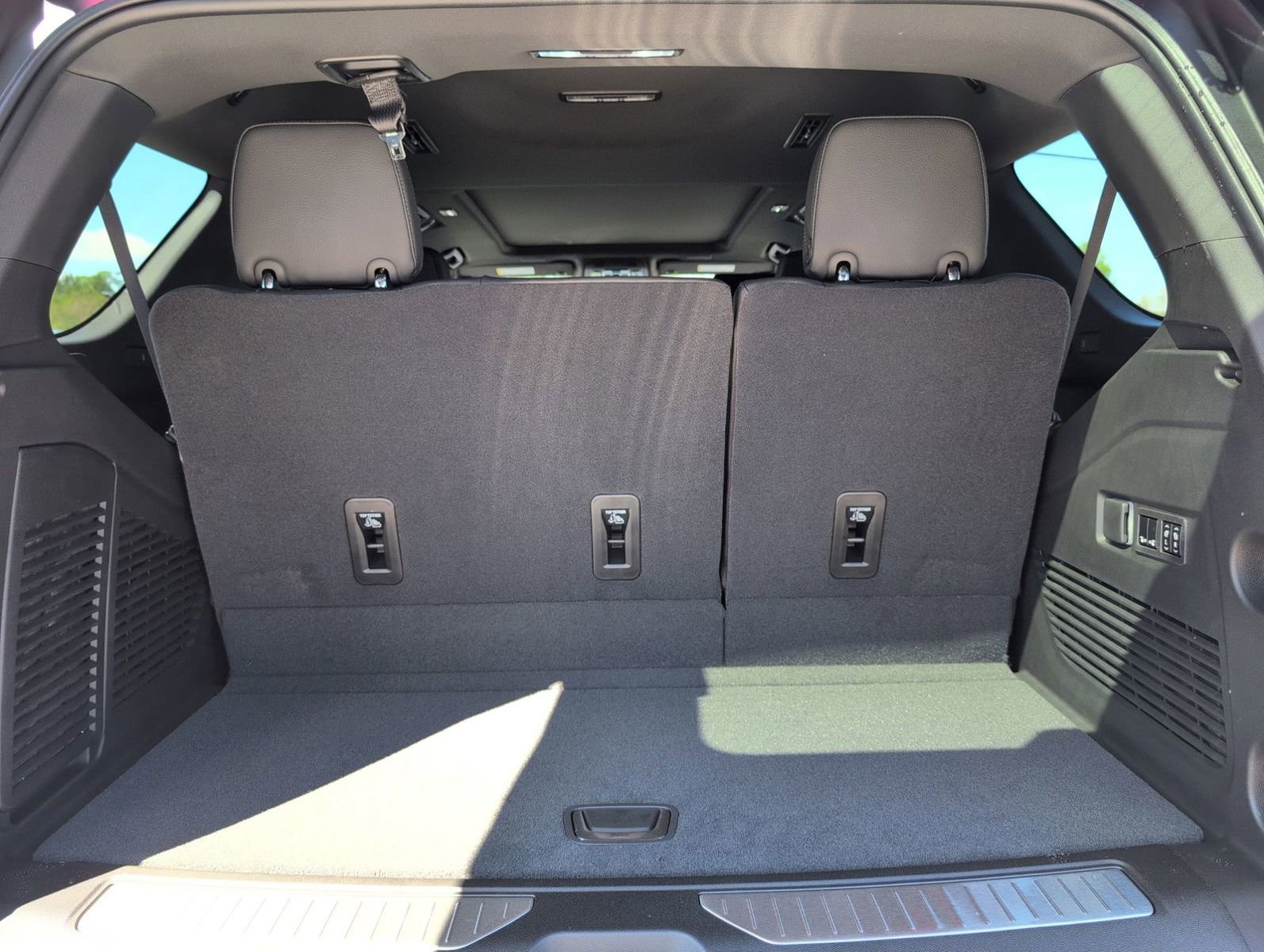 New 2026 GMC Yukon Denali w/ Denali Reserve Package image 5