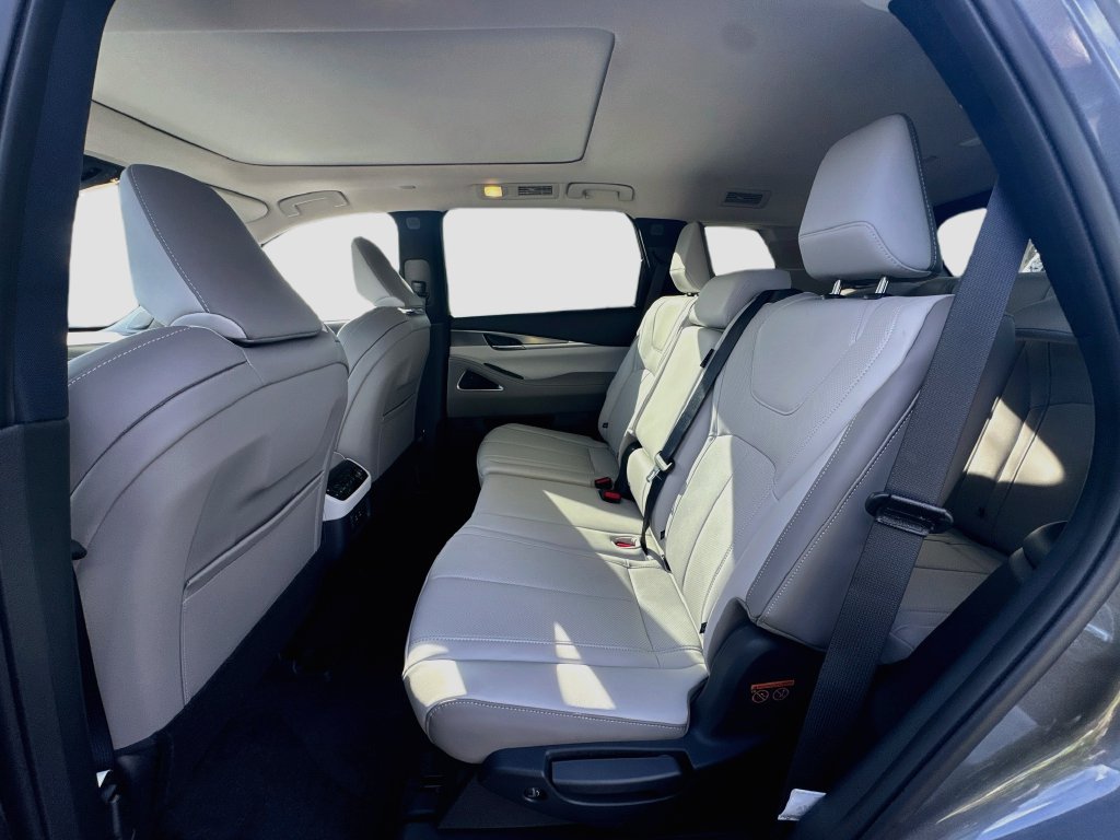 New 2027 INFINITI QX60 Luxe w/ Cargo Package FWD image 26