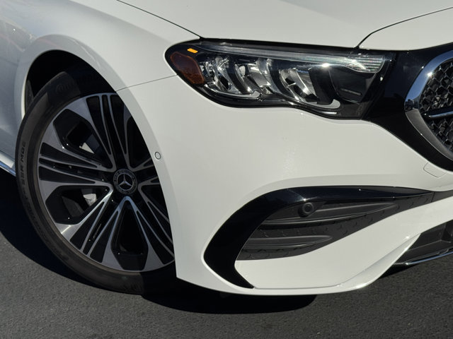 Used 2025 Mercedes-Benz E 350 Sedan image 2