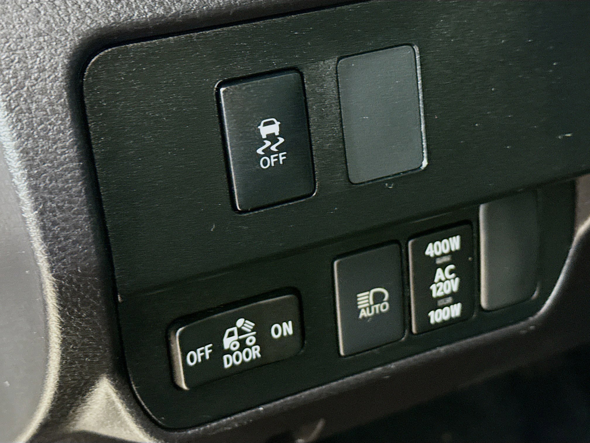 Used 2022 Toyota Tacoma TRD Off-Road w/ Technology Package image 9