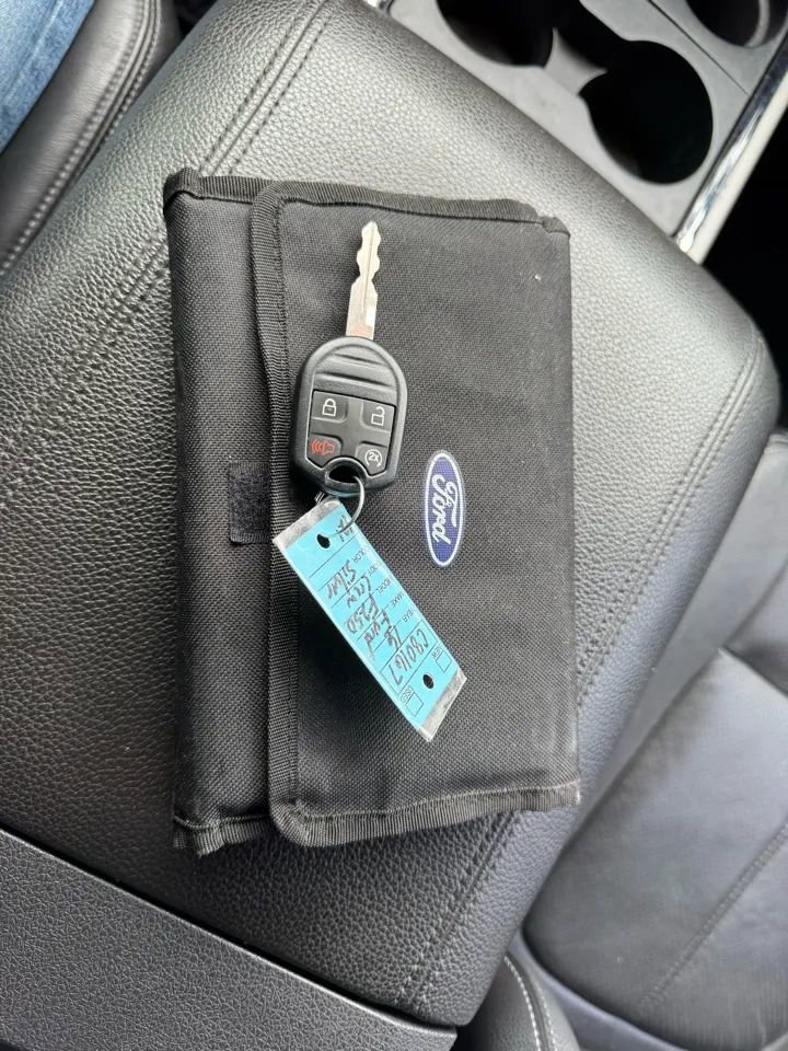 Used 2016 Ford F250 Lariat w/ Lariat Ultimate Package image 24