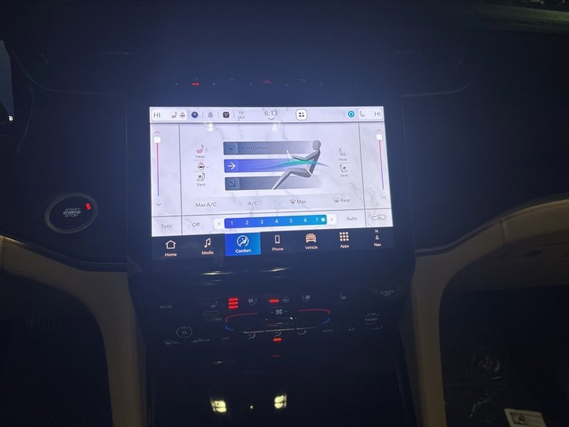 New 2025 Jeep Grand Cherokee Limited w/ Luxury Tech Group II image 29