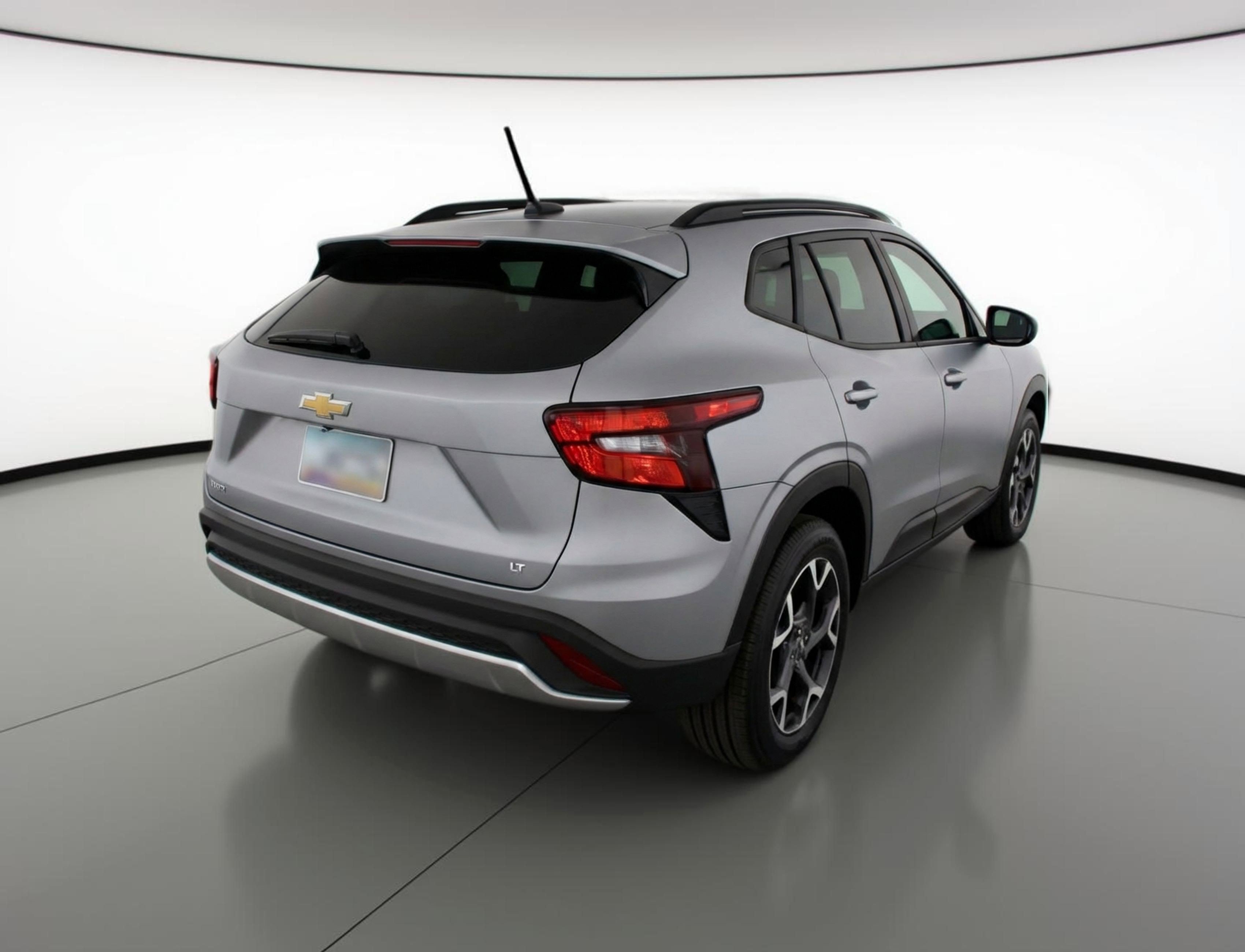 Used 2025 Chevrolet Trax LT image 9