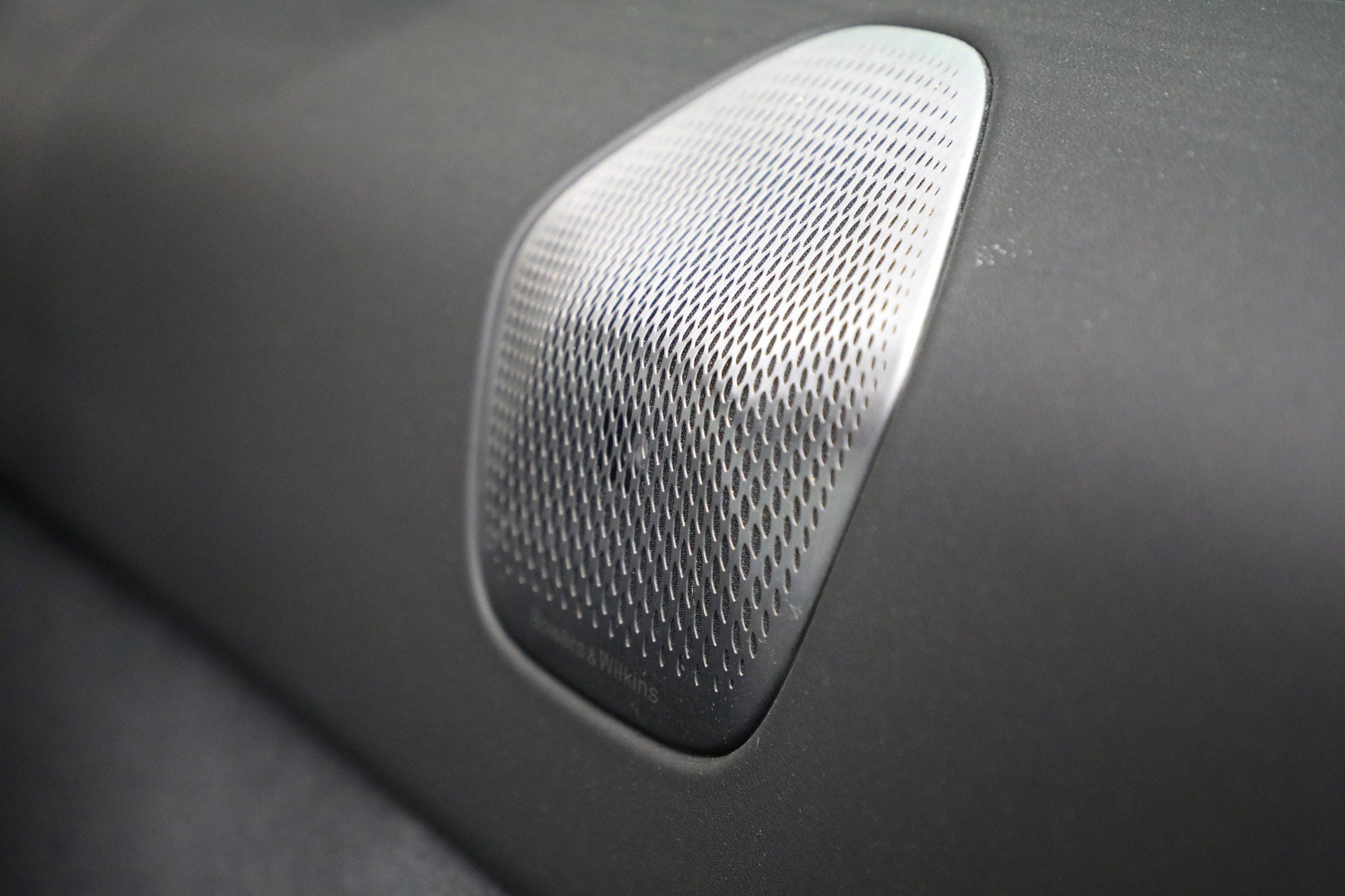 Used 2025 McLaren Artura Spider image 31