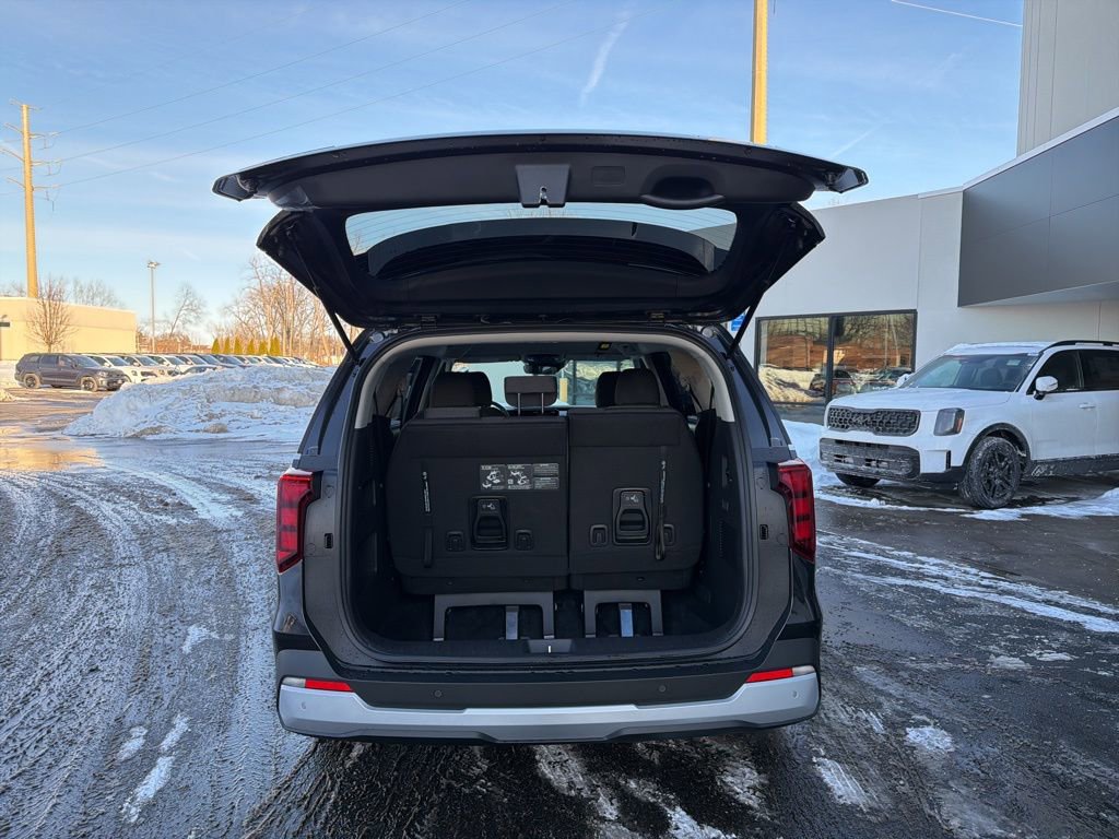 New 2026 Kia Carnival LX image 17
