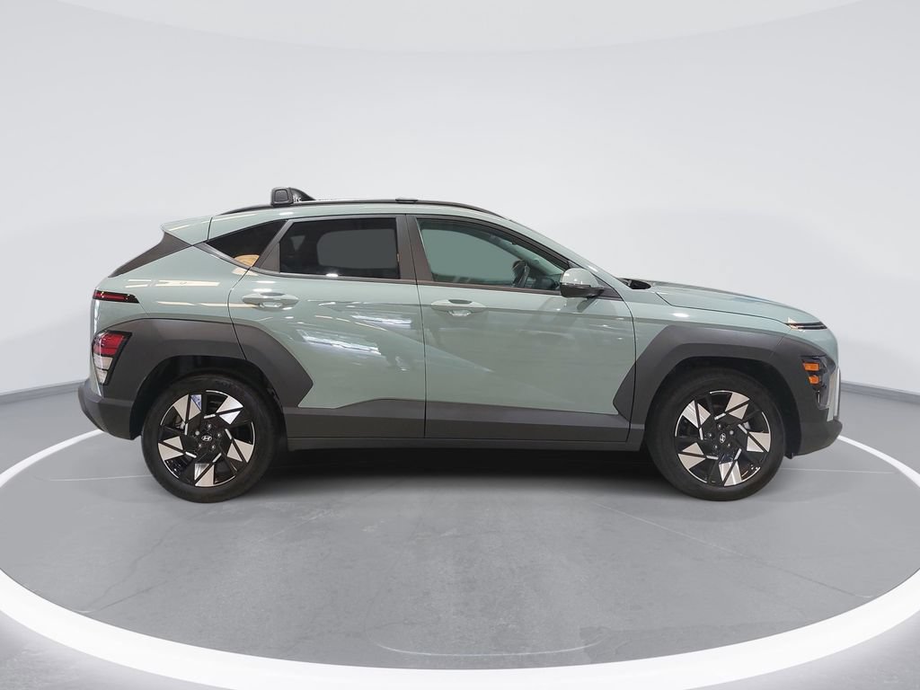 Certified 2025 Hyundai Kona SEL FWD image 4