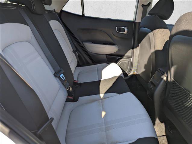 Certified 2025 Hyundai Venue SEL FWD image 30