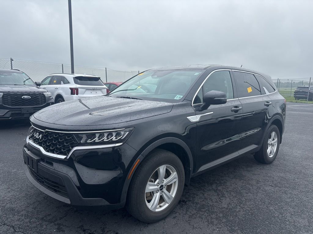 Used 2023 Kia Sorento LX AWD/4WD image 7