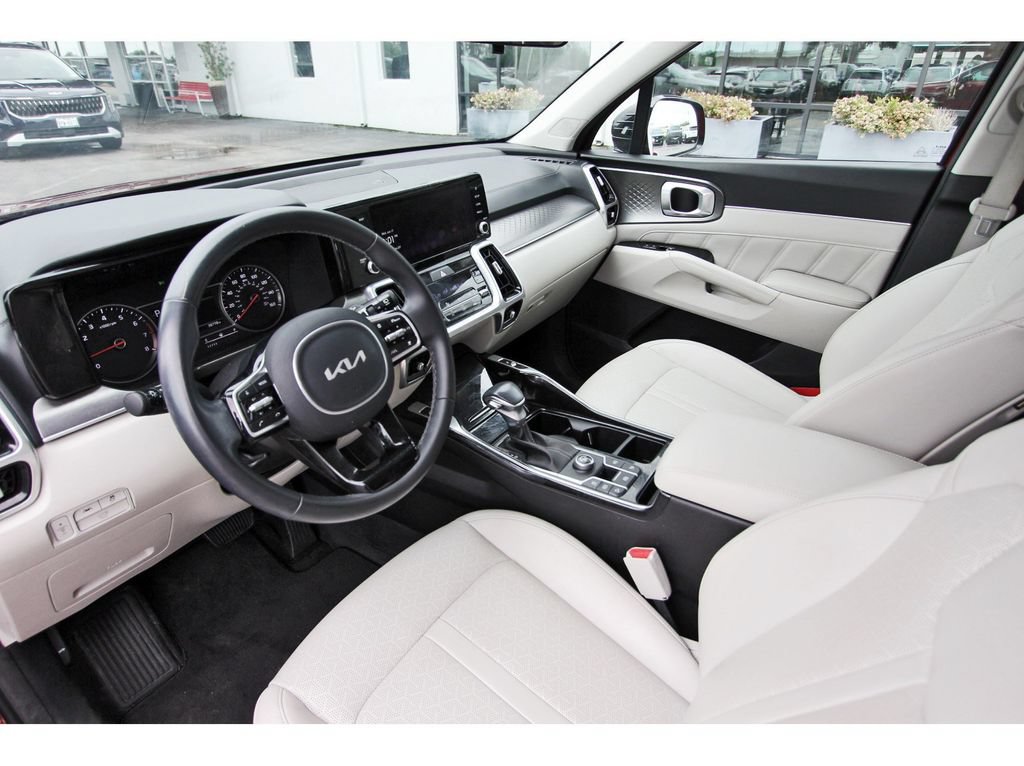 Certified 2022 Kia Sorento SX FWD image 16