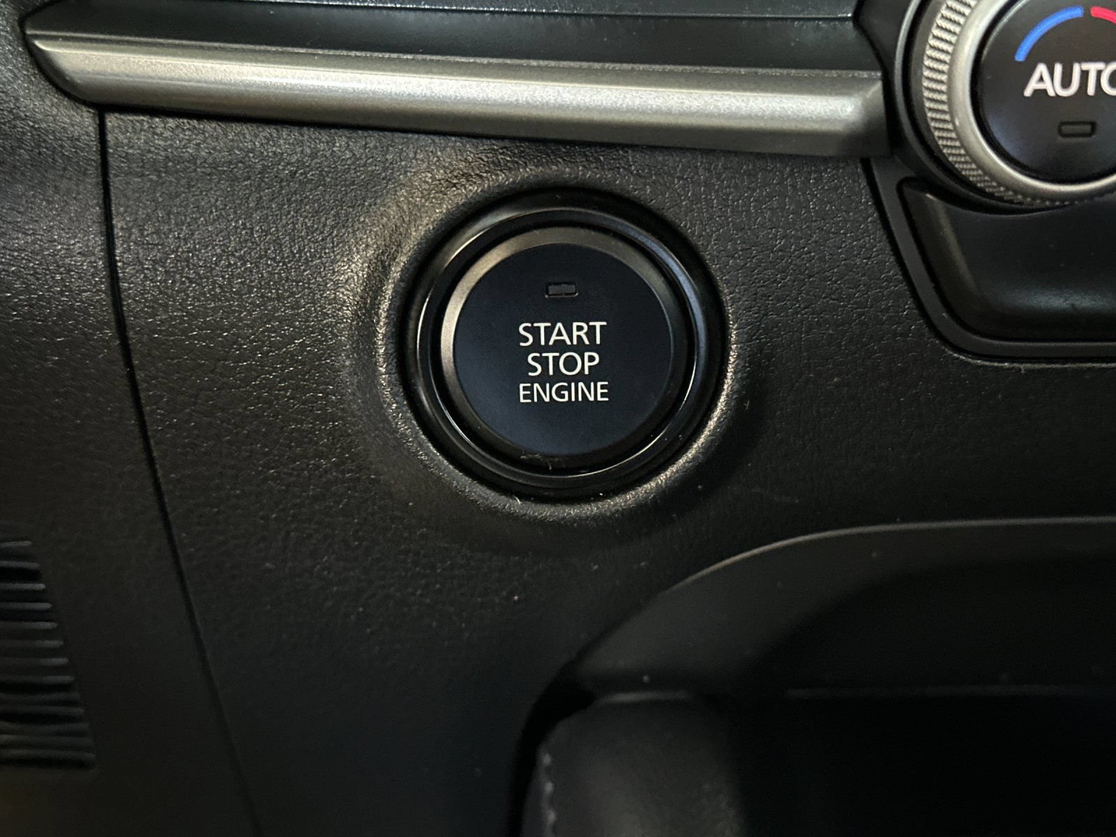 Used 2024 MAZDA MAZDA3 s FWD image 20