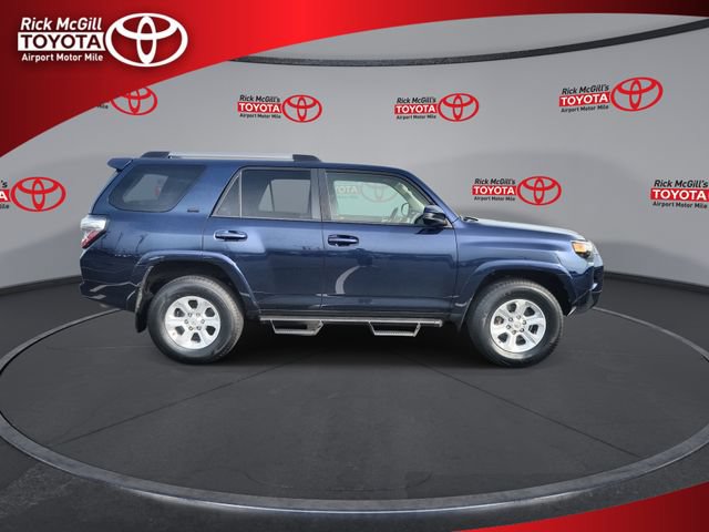 Used 2020 Toyota 4Runner SR5 AWD/4WD image 9