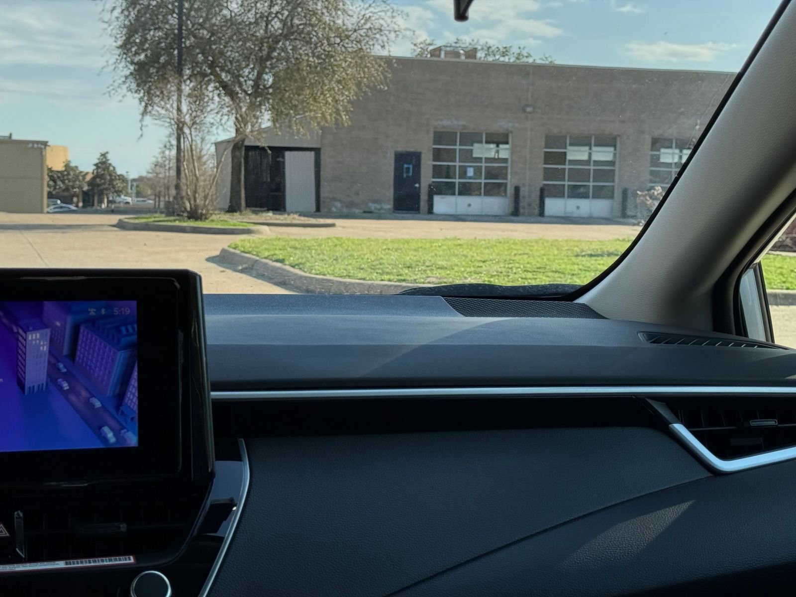 Used 2025 Toyota Corolla LE image 35