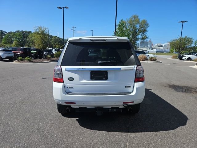 Used 2011 Land Rover LR2 HSE LUX image 4