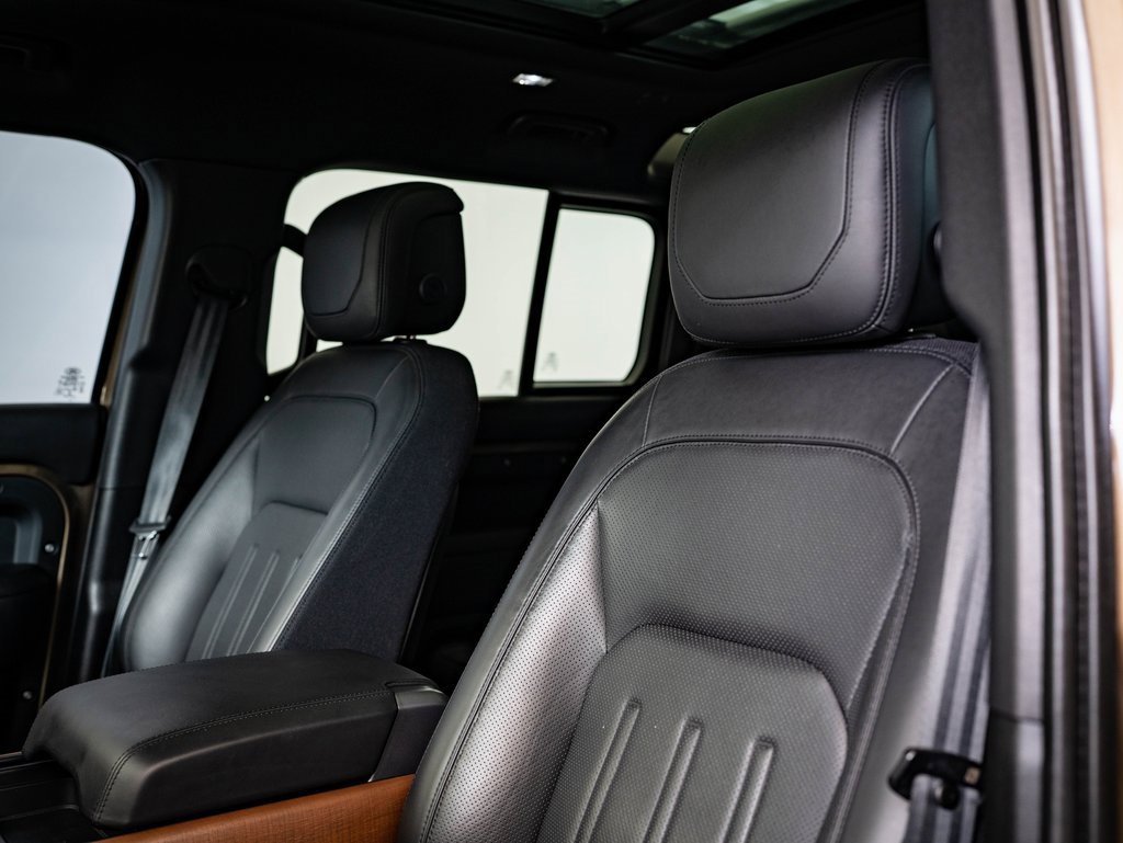 Used 2021 Land Rover Defender 110 X image 22