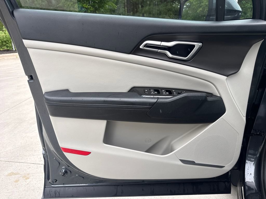 Used 2024 Kia Sportage EX AWD/4WD image 14