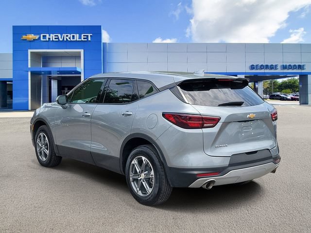 Certified 2025 Chevrolet Blazer LT FWD image 3