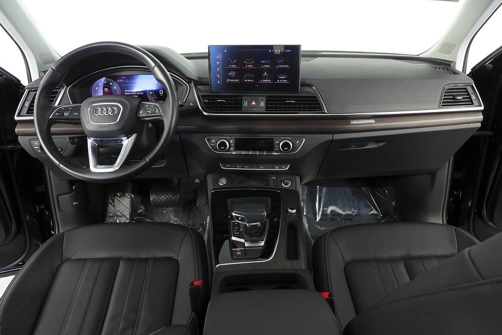 Used 2023 Audi Q5 2.0T Premium Plus w/ Premium Plus Package AWD/4WD image 25
