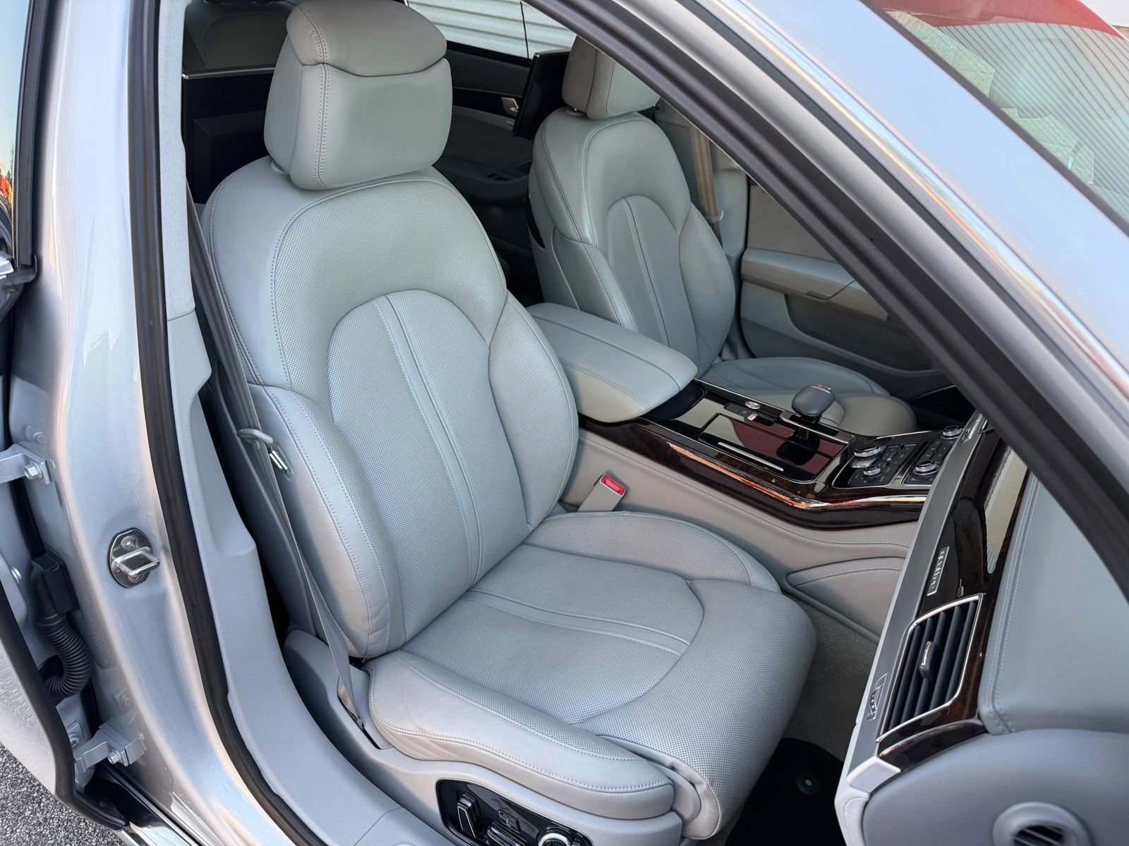 Used 2012 Audi A8 L W12 AWD/4WD image 27