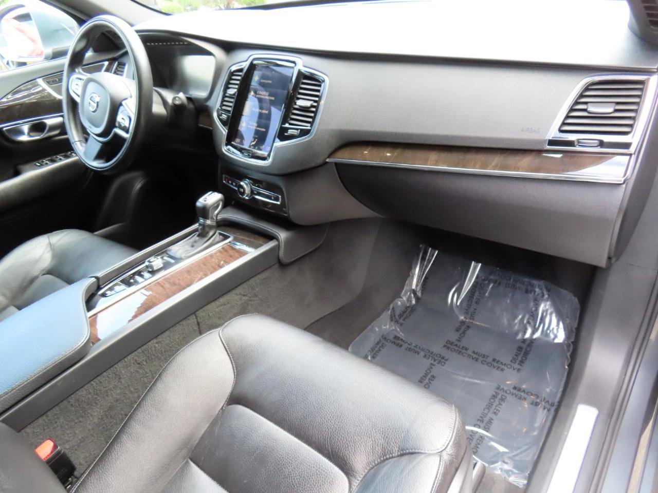 Used 2018 Volvo XC90 T6 Momentum w/ Convenience Package AWD/4WD image 21