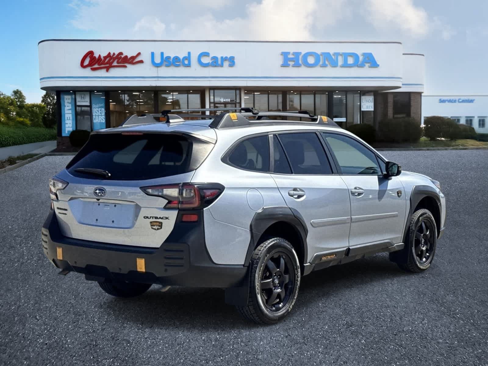 Used 2023 Subaru Outback Wilderness AWD/4WD image 5