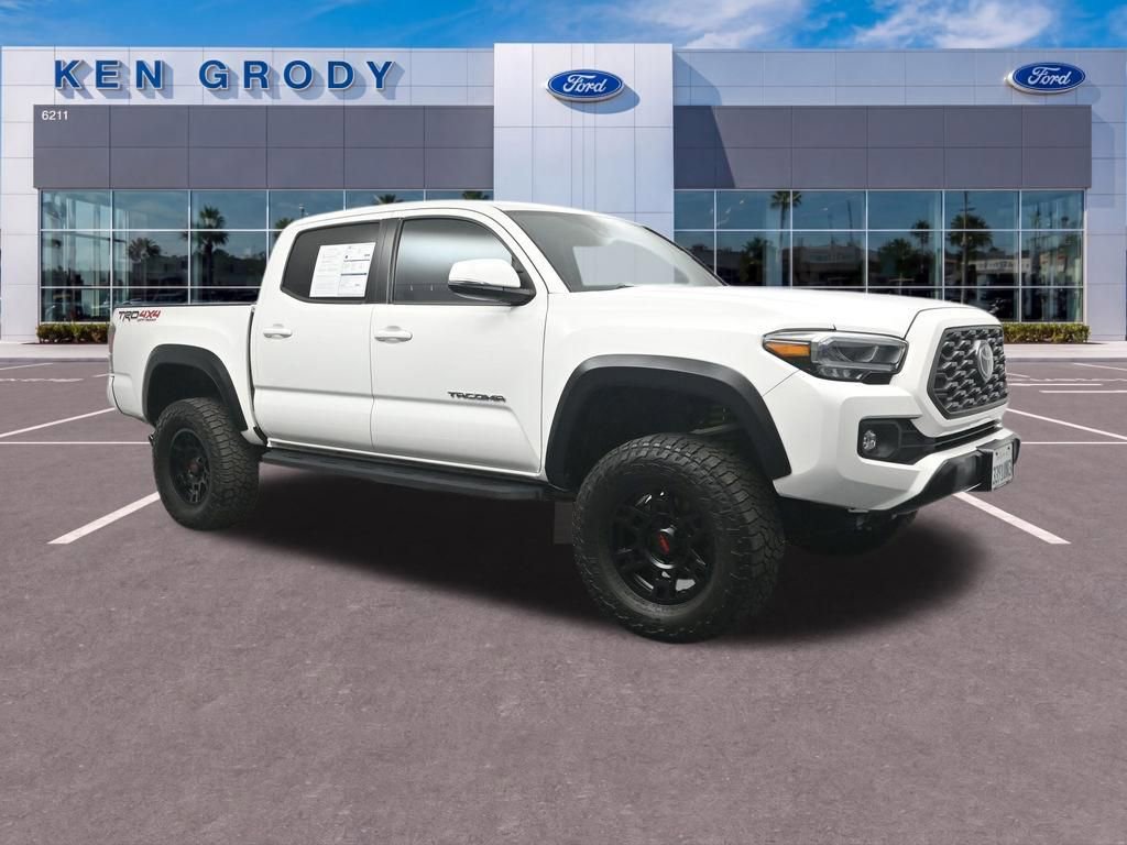 Used 2022 Toyota Tacoma TRD Off-Road w/ Technology Package AWD/4WD image 1