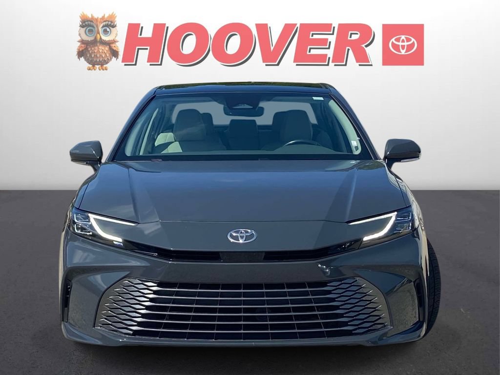 Used 2025 Toyota Camry XLE FWD image 5