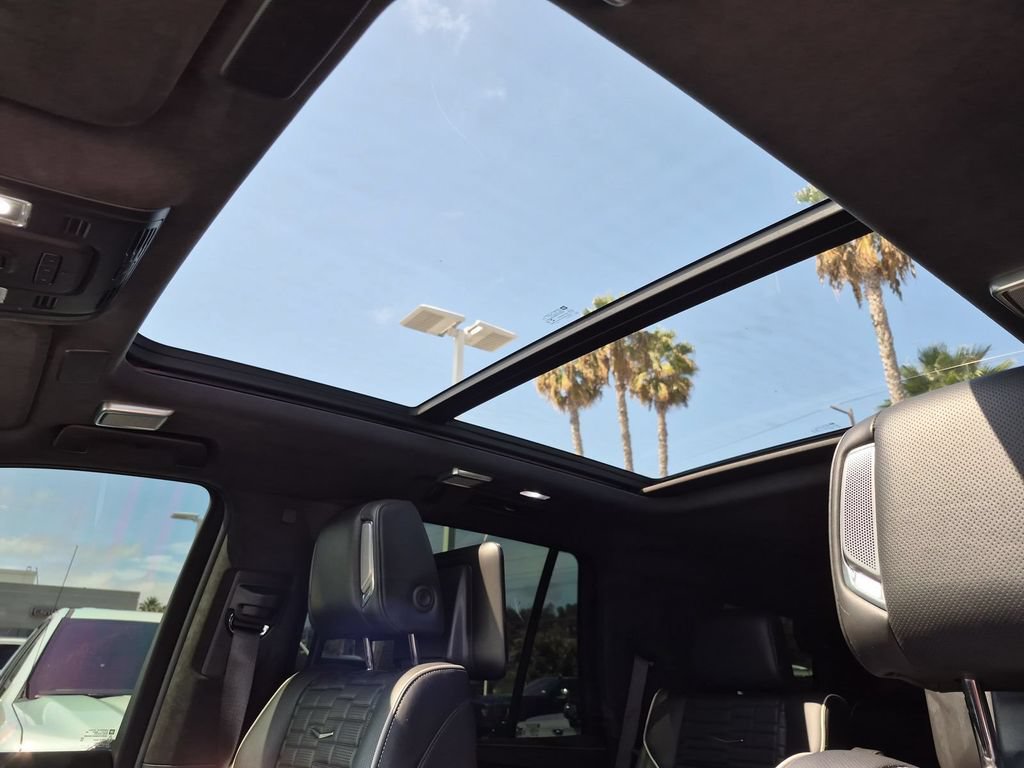 Certified 2023 Cadillac Escalade V AWD/4WD image 11