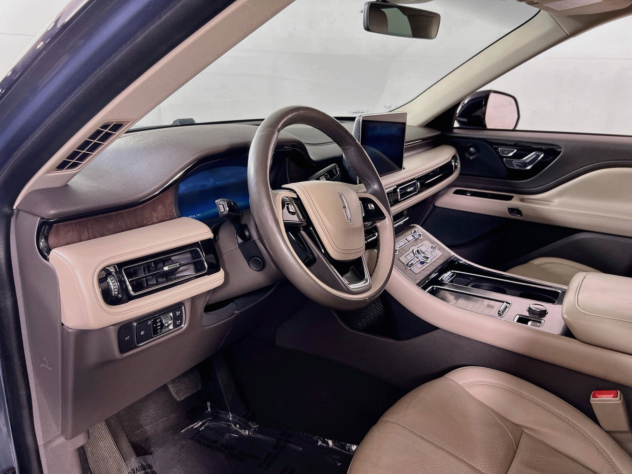 Used 2021 Lincoln Aviator Reserve w/ Equipment Group 201A AWD/4WD image 9
