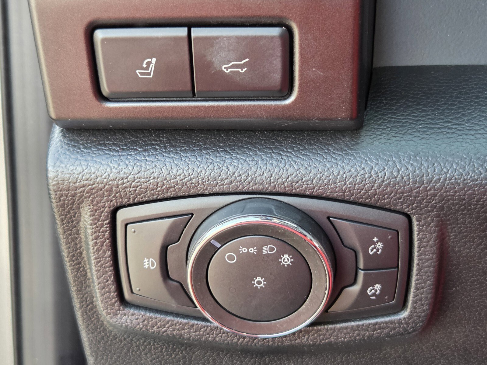 Used 2021 Ford Expedition Limited image 29