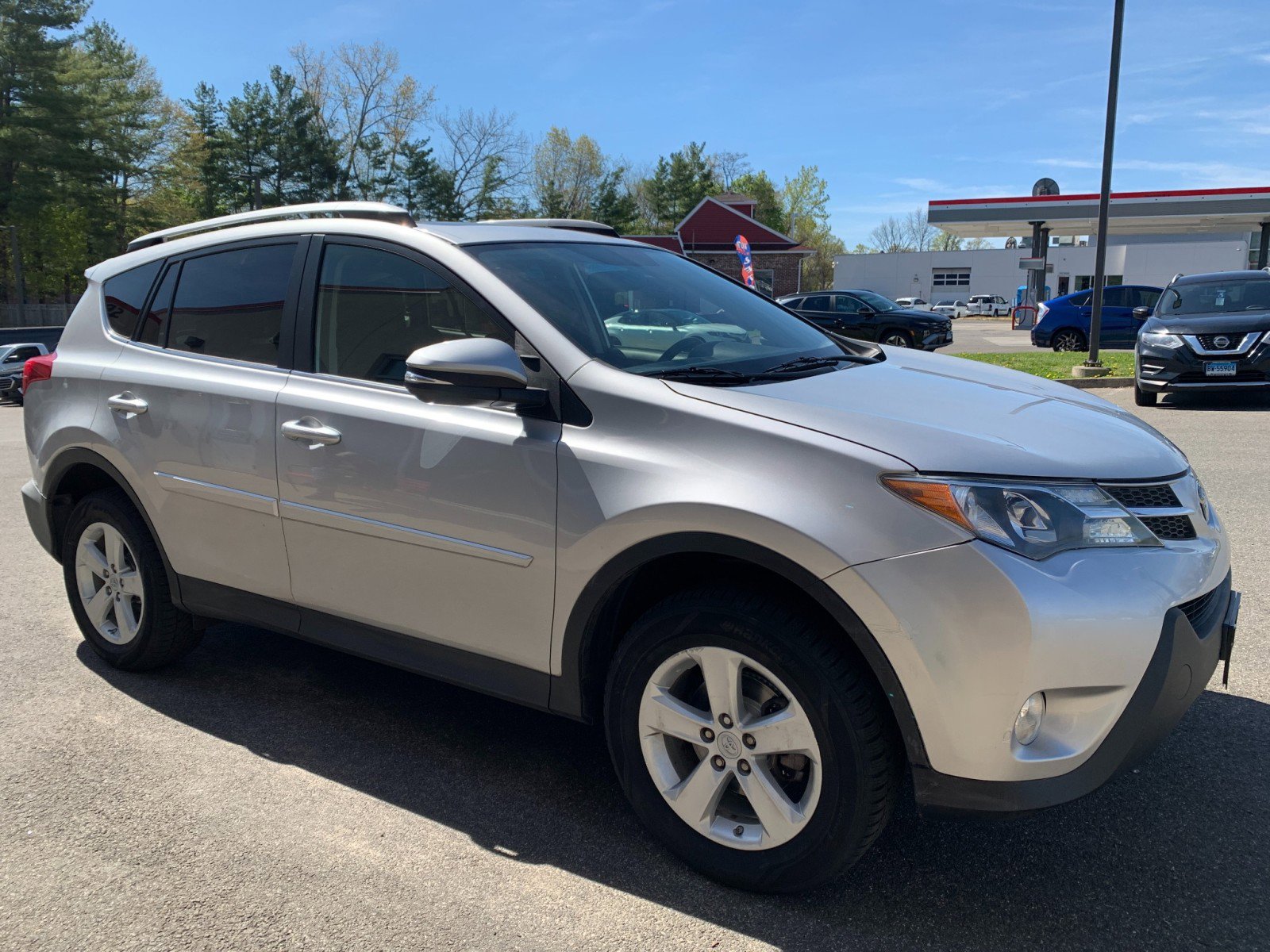 Used 2013 Toyota RAV4 XLE AWD/4WD image 3